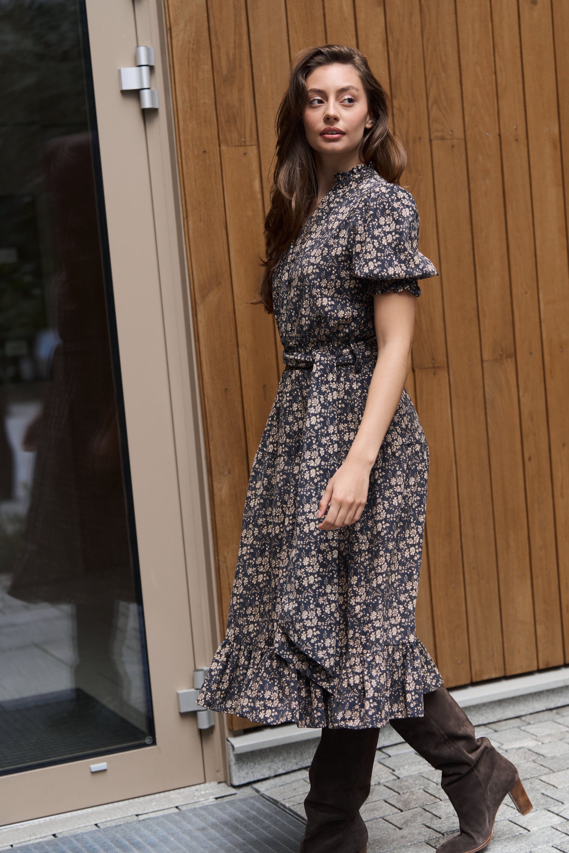 Grete Cord Midi Dress - Navy Flower