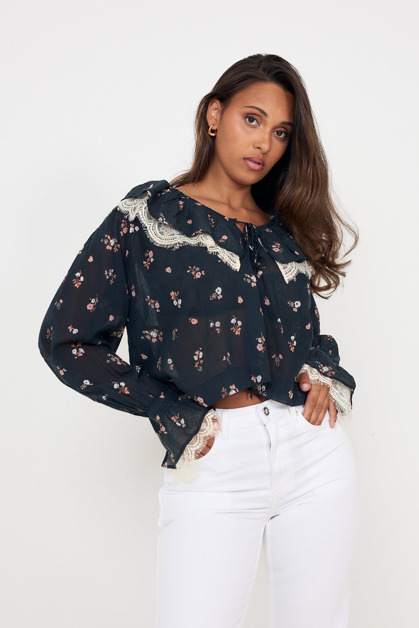 Siri Boho Blouse - Flower Navy