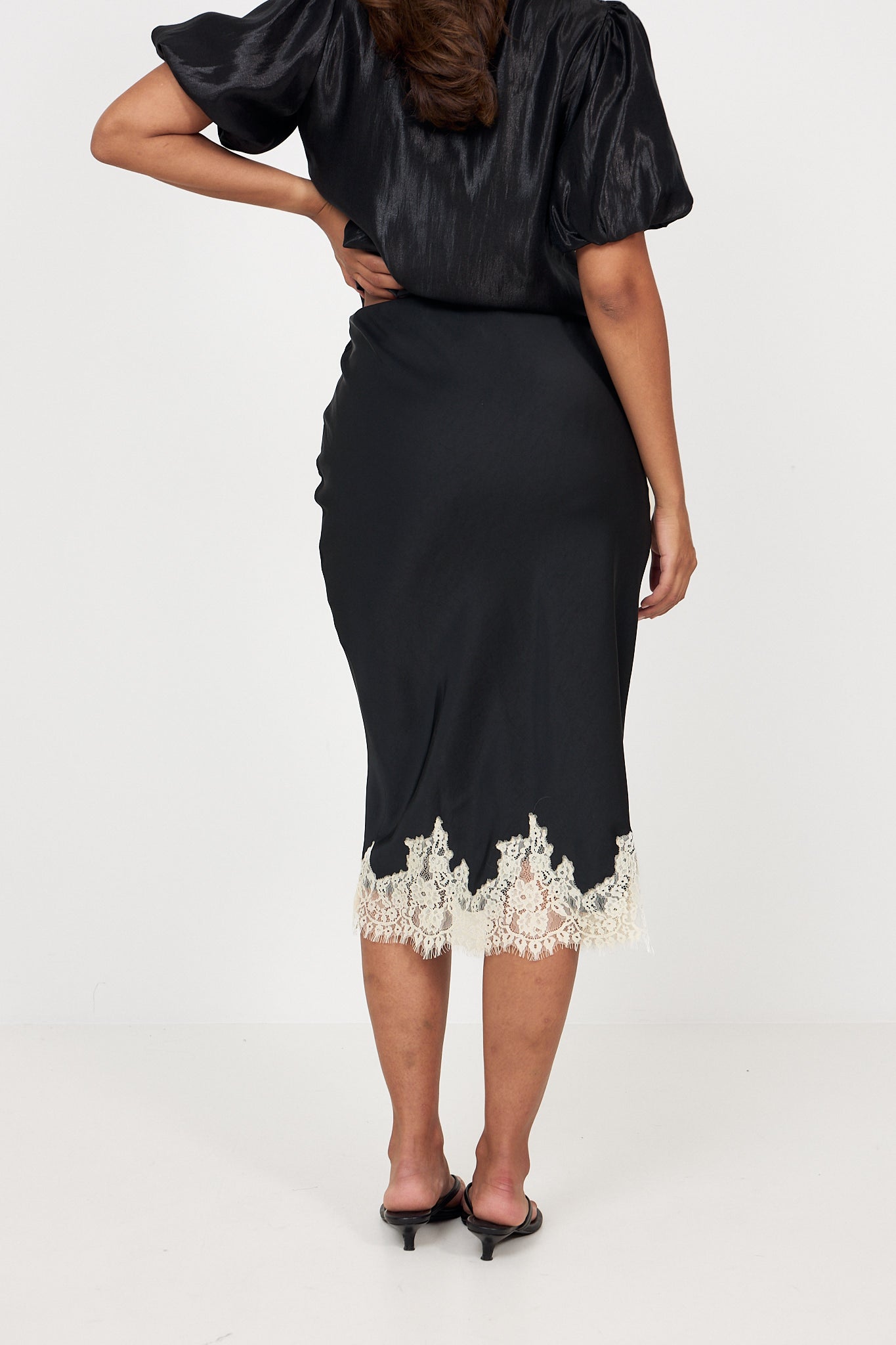 Stinalill Satin Lace Skirt - Black