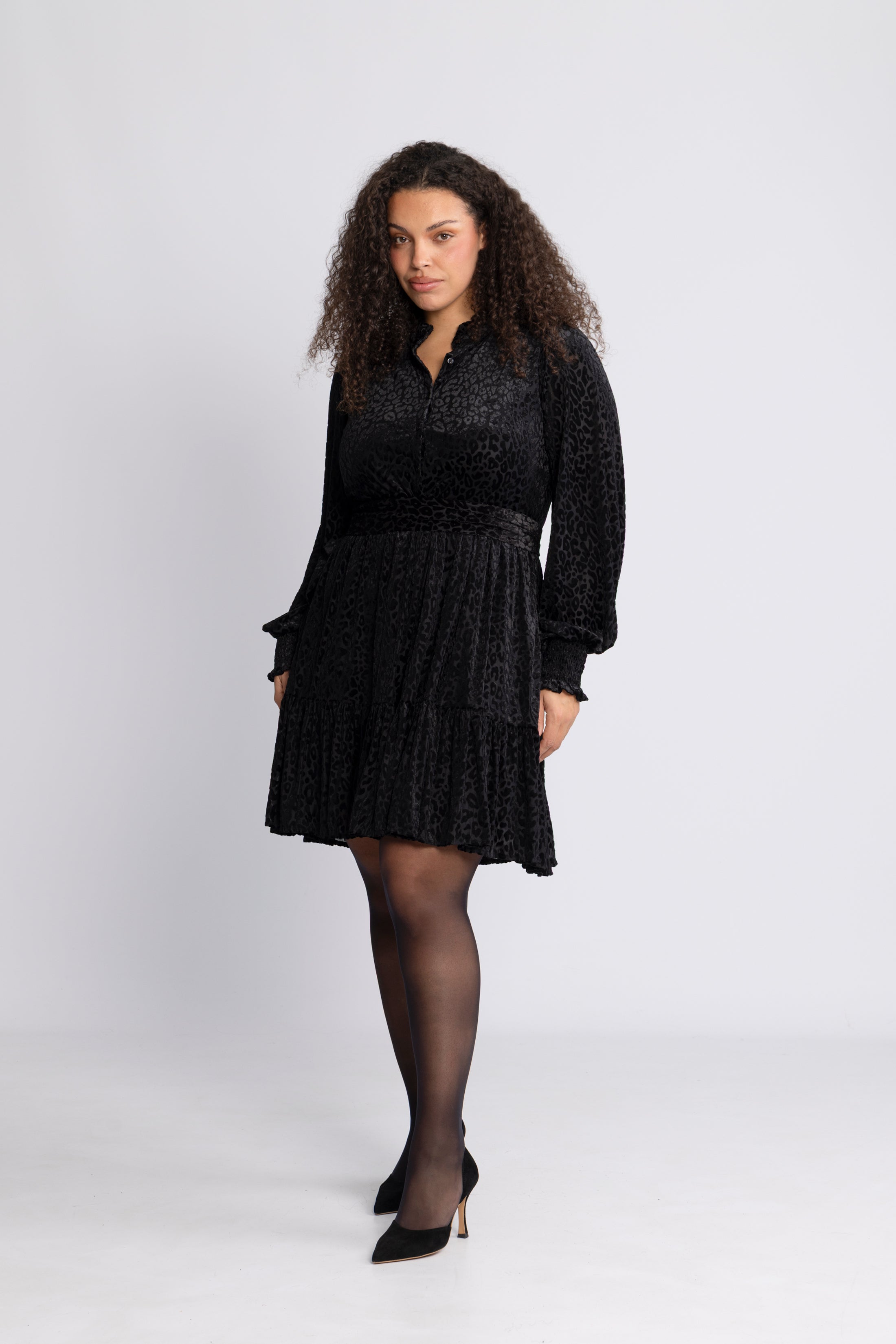 Saga Wide Velvet Leo Dress - Black Leopard