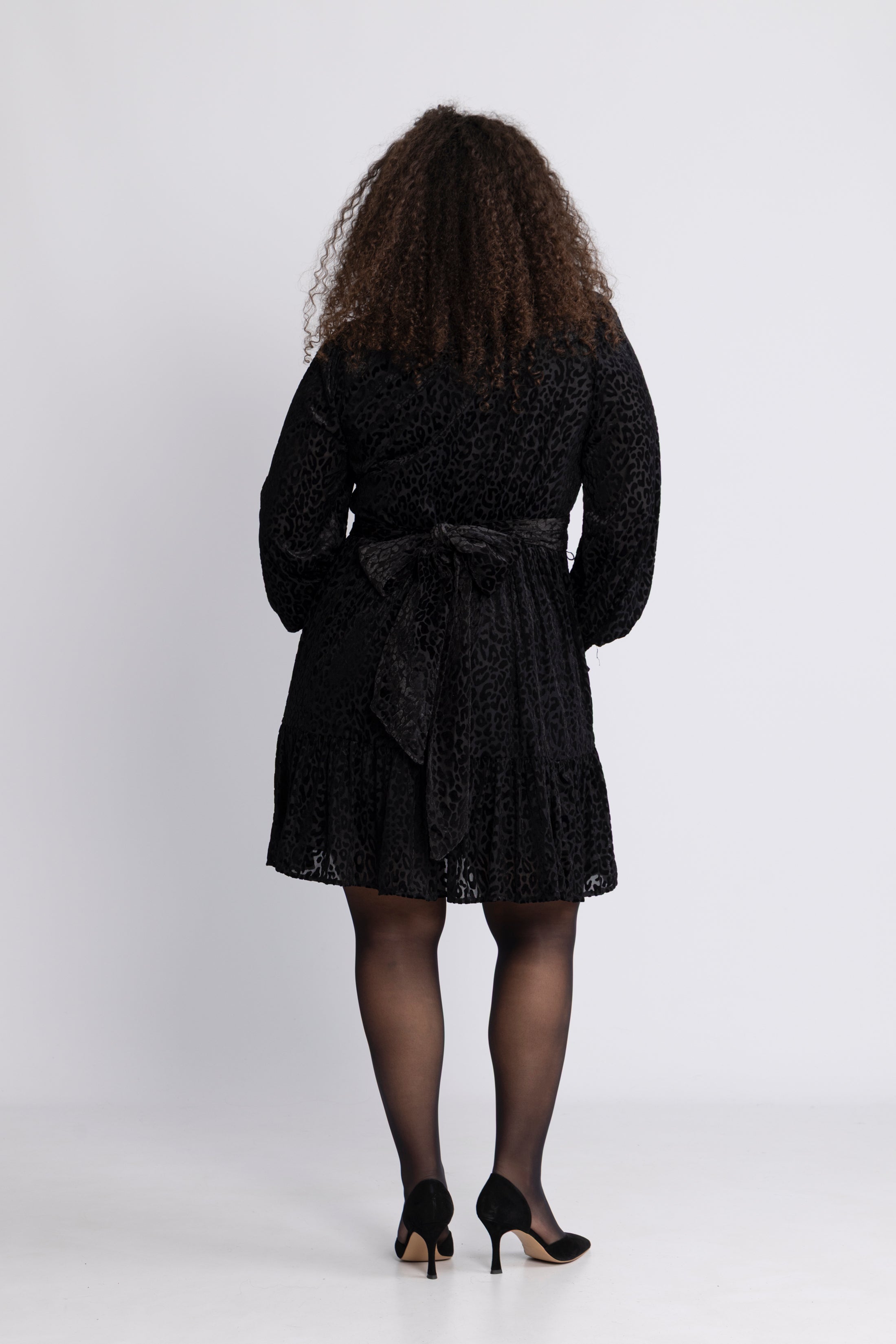 Saga Wide Velvet Leo Dress - Black Leopard