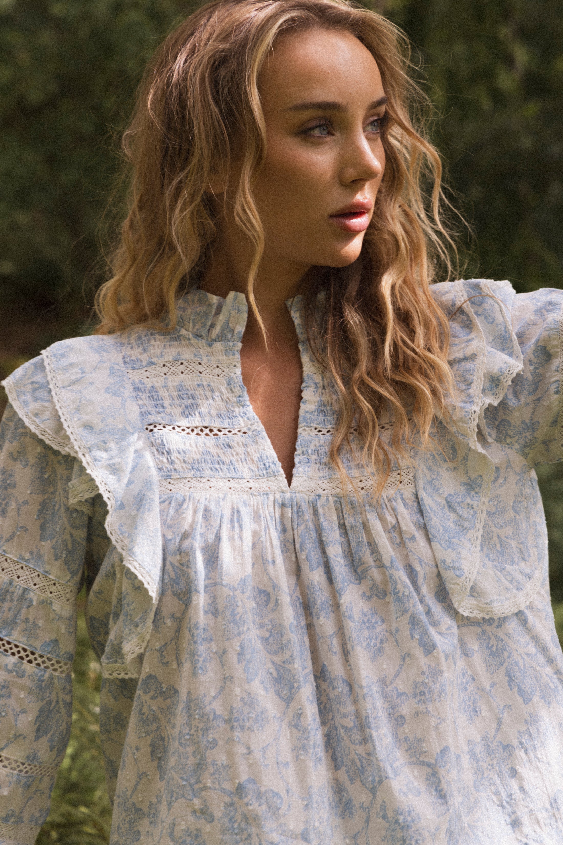 Vårun Flower Dobby Blouse - Blue Dobby Flower