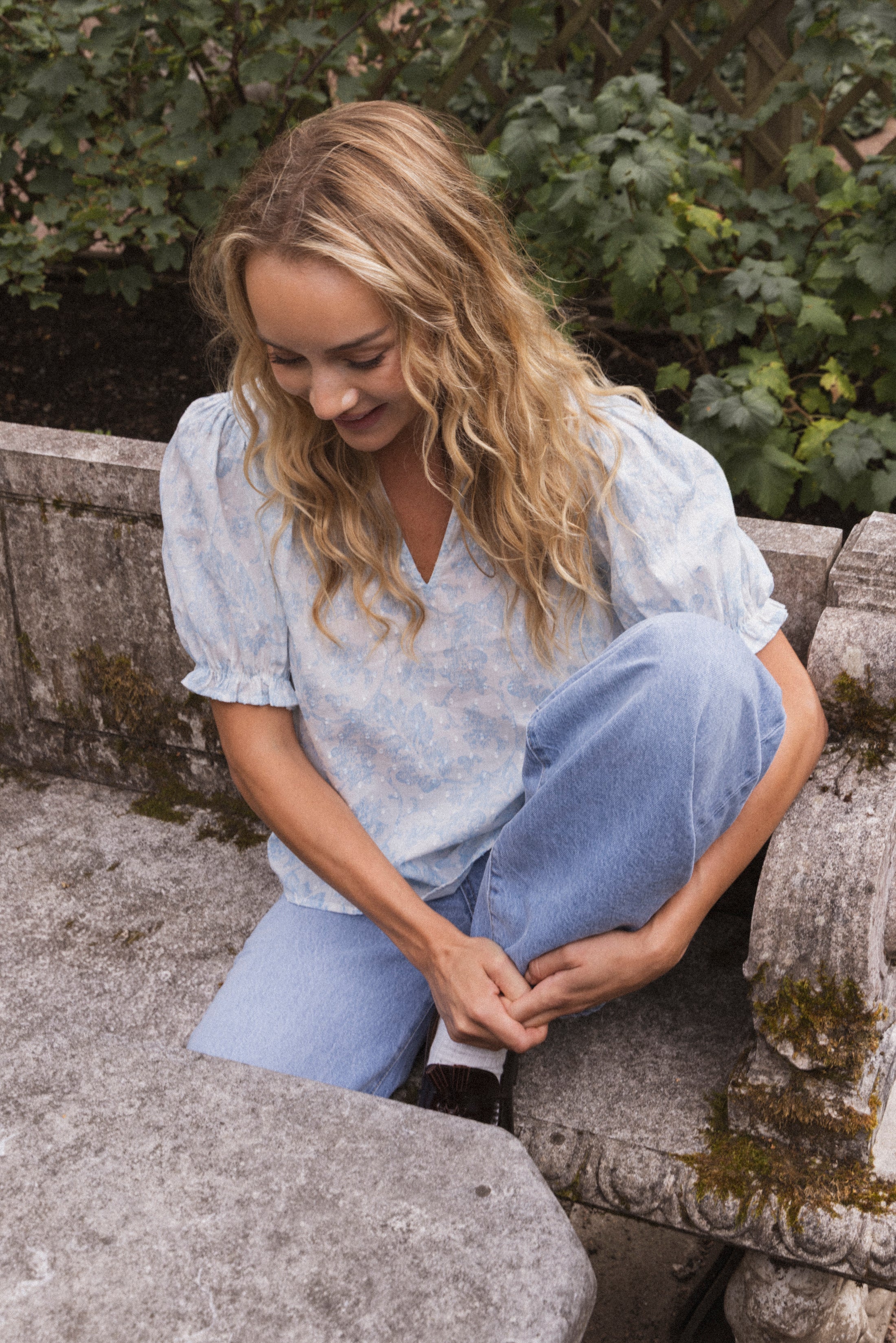 Signy Flower Dobby Blouse - Blue Dobby Flower