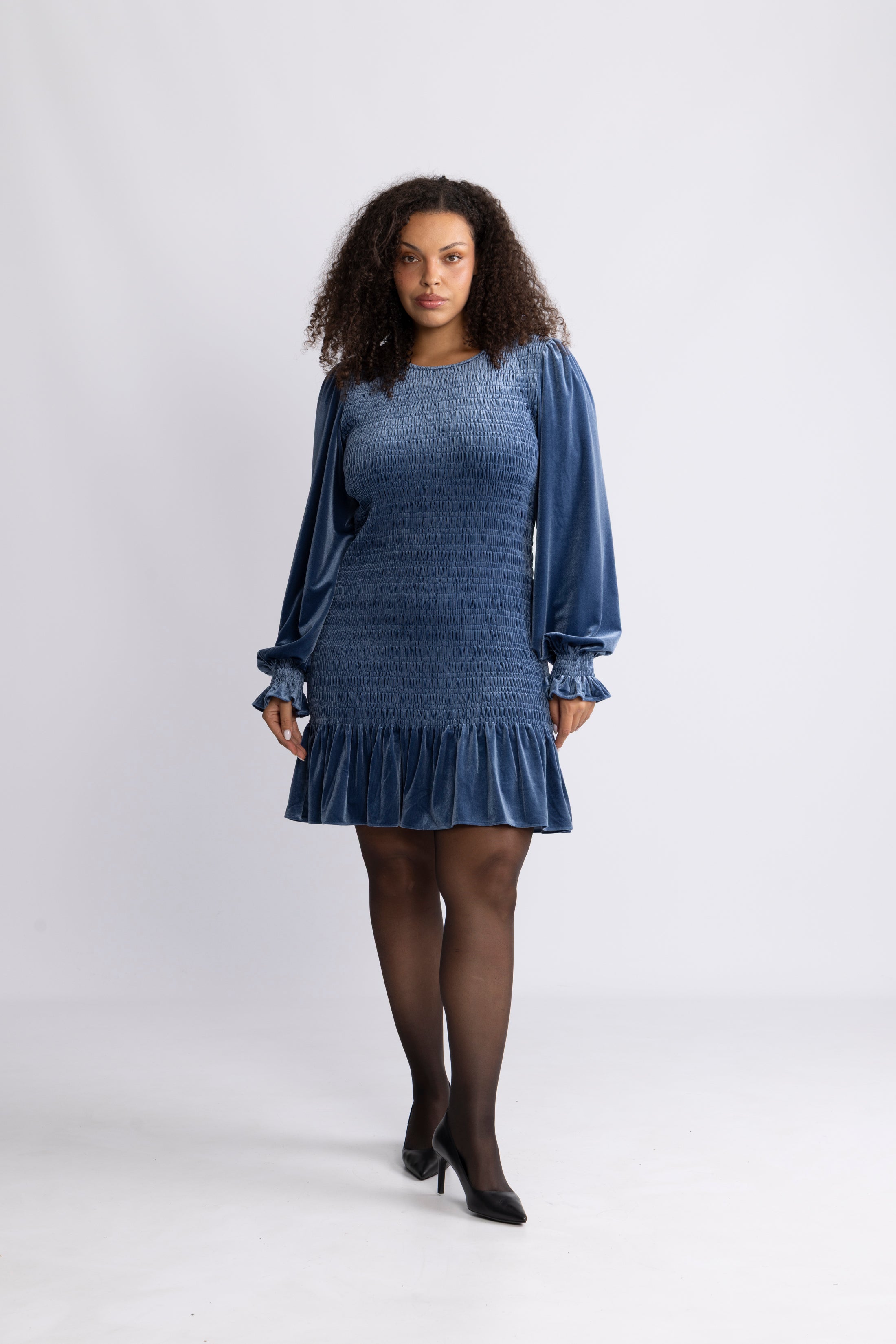 Rira Smock Velour Dress - Blue