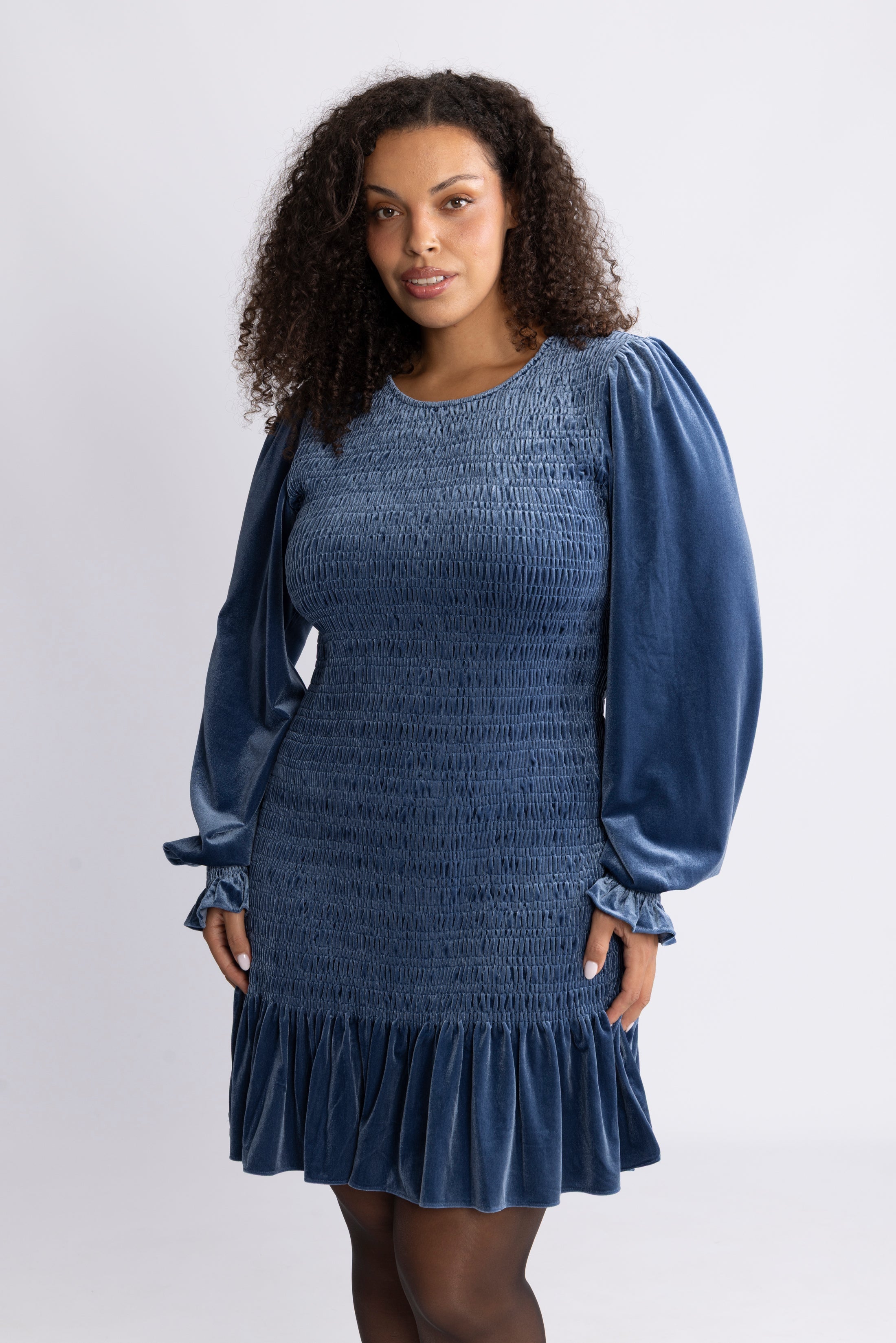 Rira Smock Velour Dress - Blue