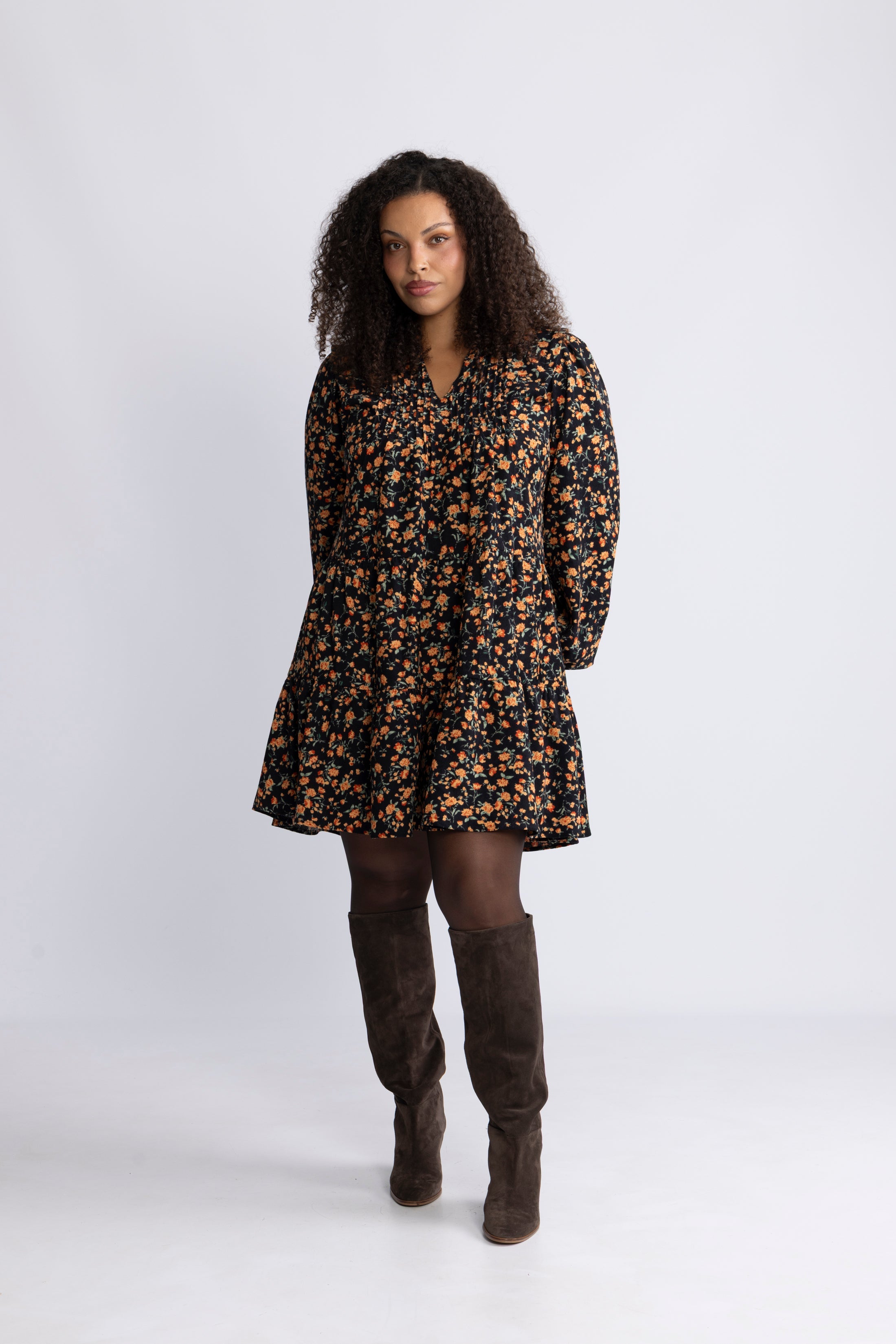 Embla Cord Flower Dress - Black Flower