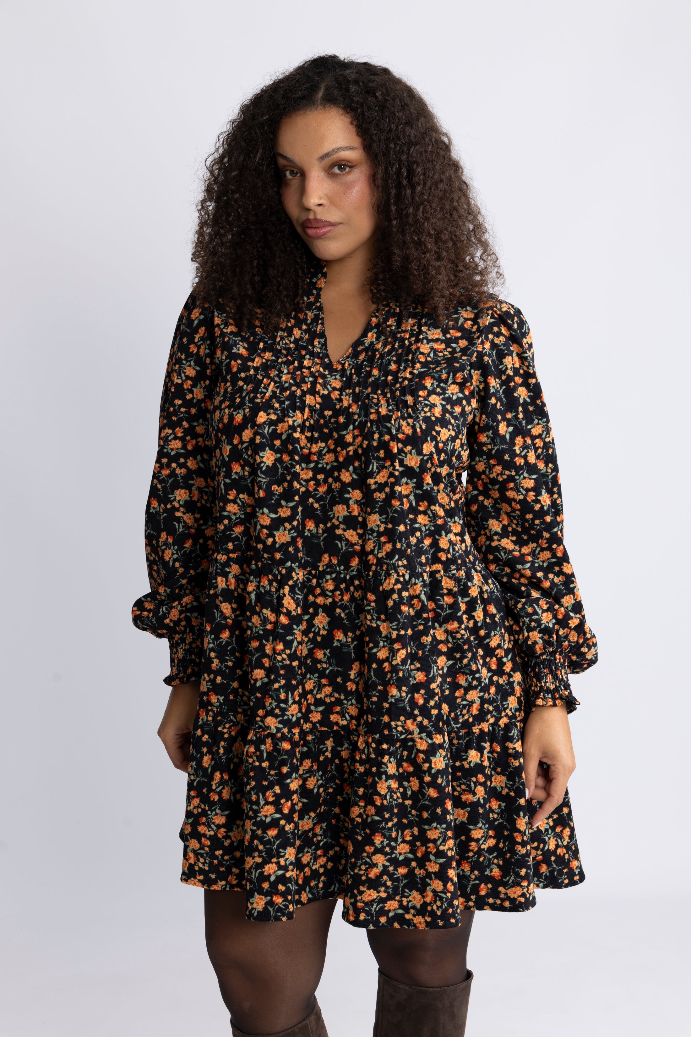Embla Cord Flower Dress - Black Flower