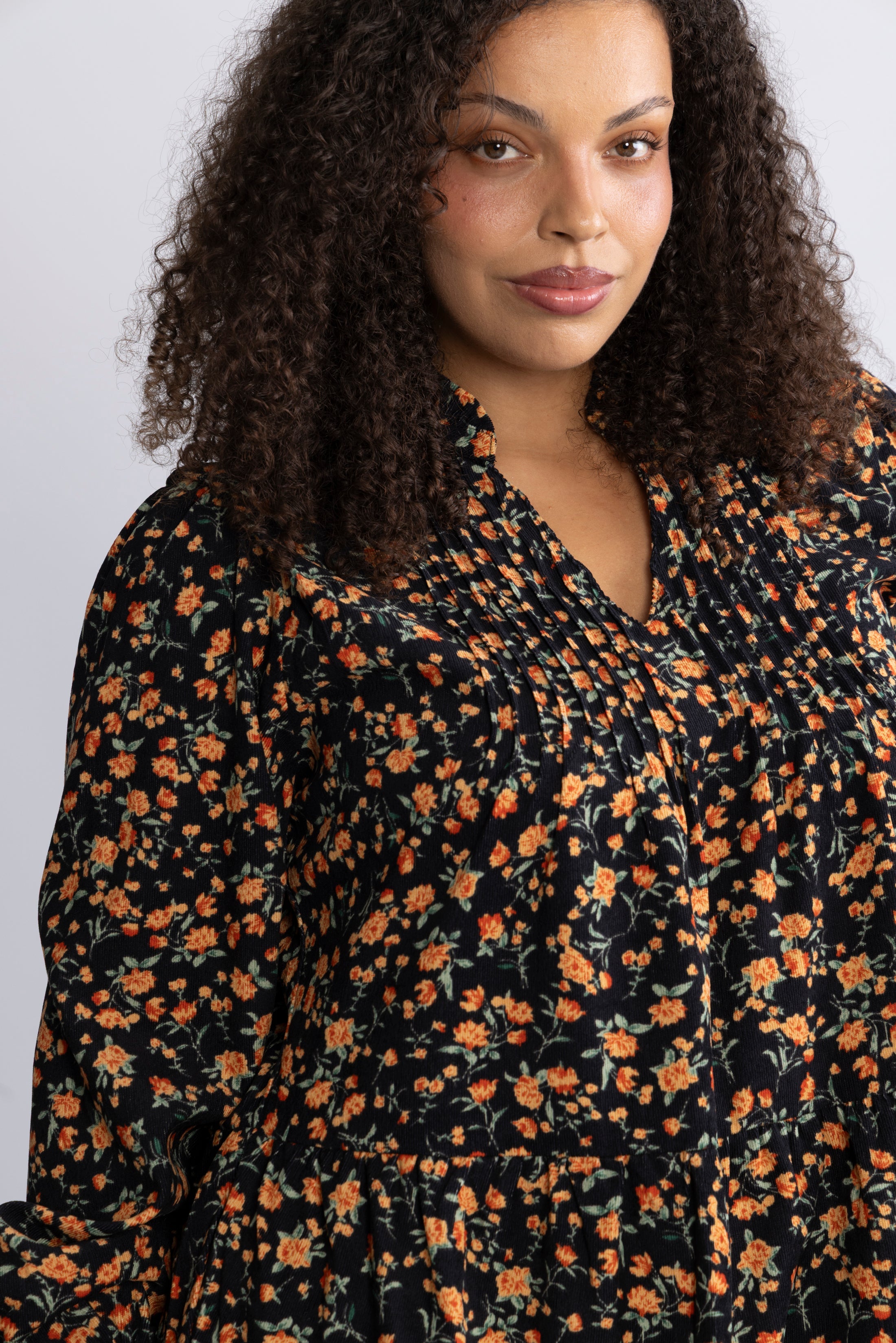 Embla Cord Flower Dress - Black Flower