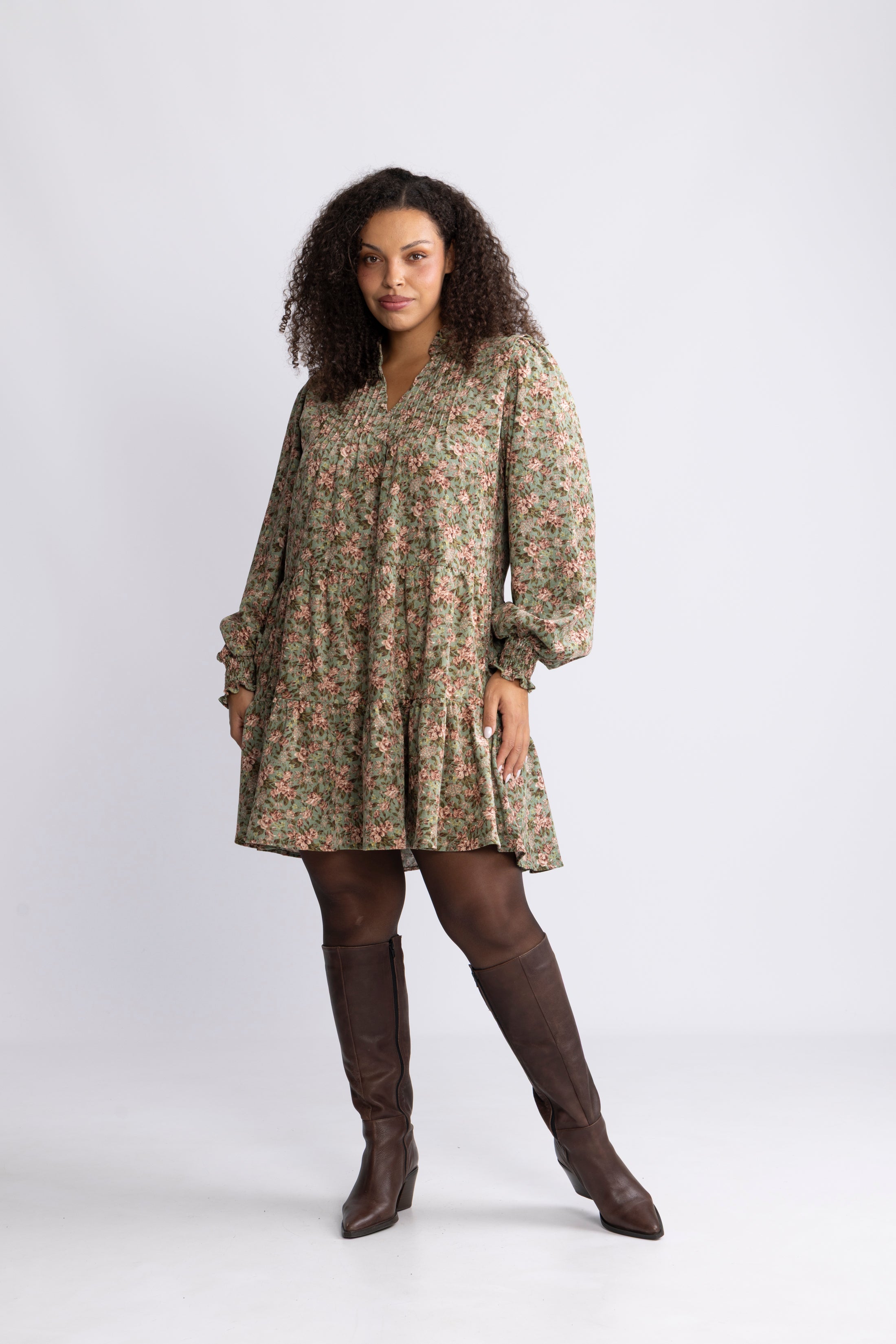Embla Cord Floral Dress - Green Flower