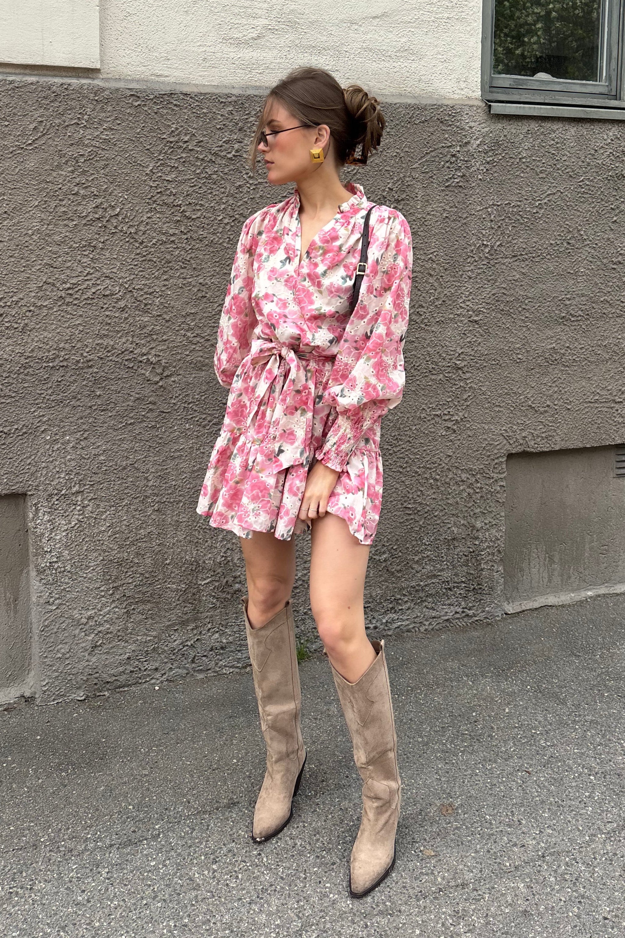 Delphine Embroidery Dress - Light Pink Floral