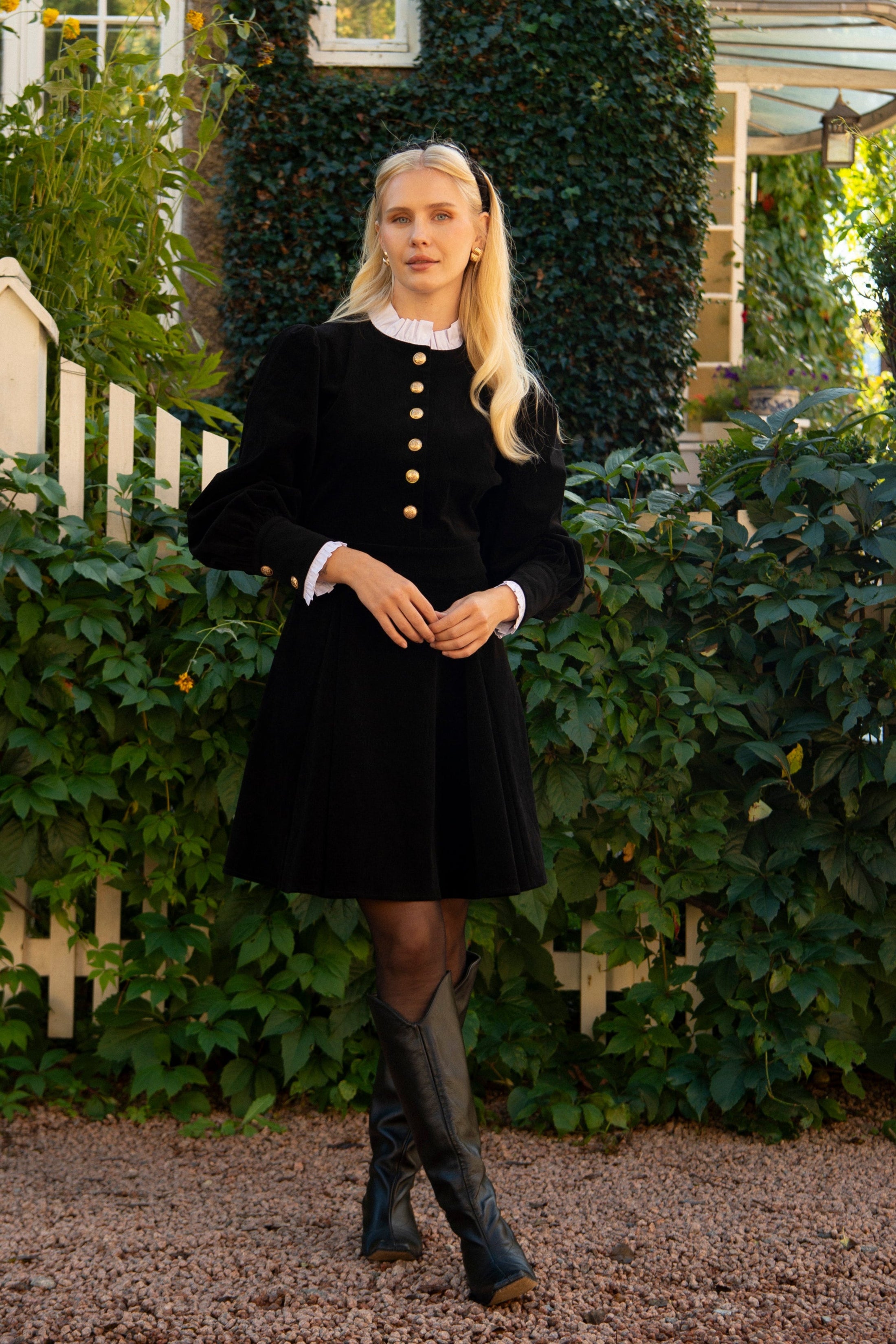 Livunn Cord Dress - Black