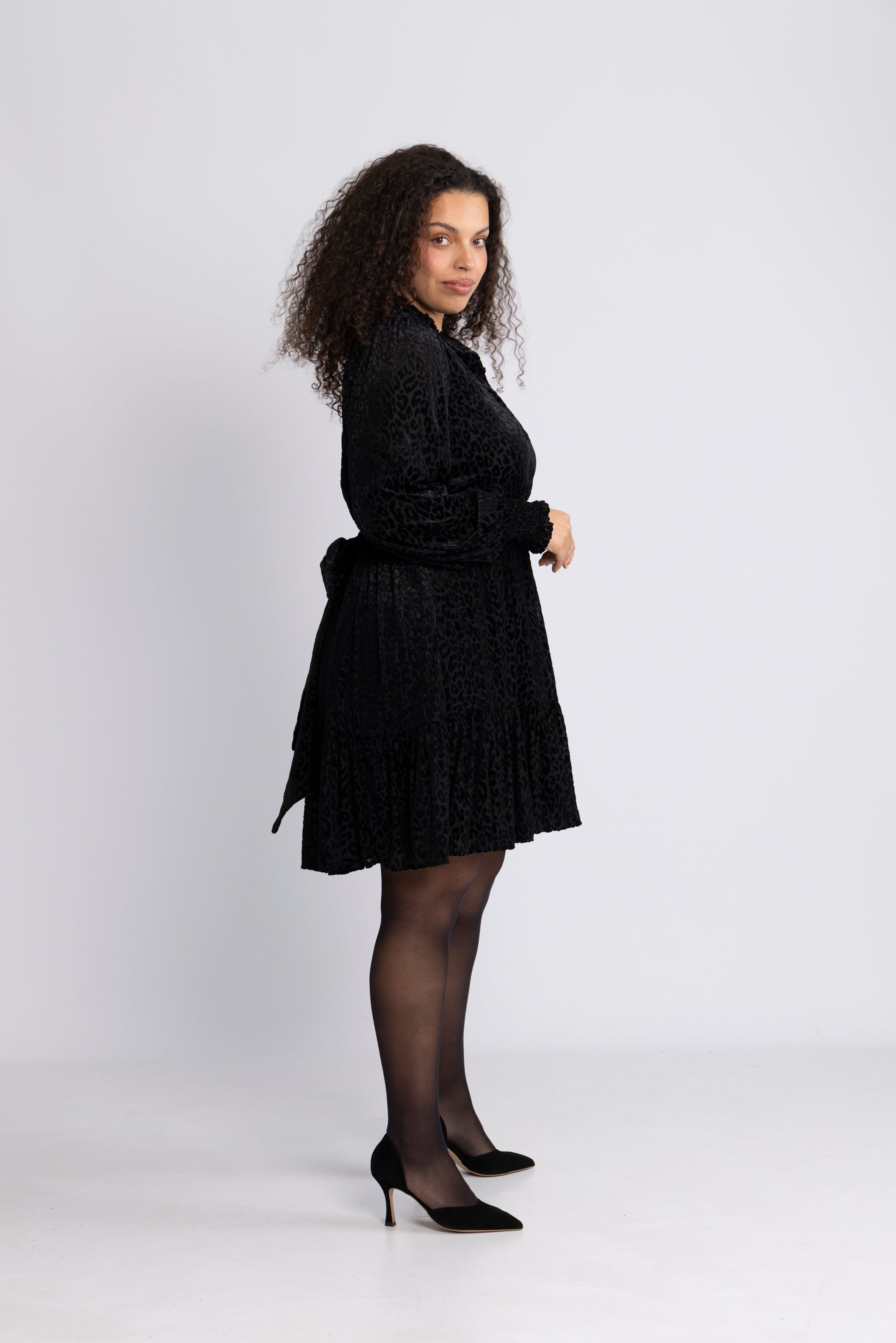 Saga Wide Velvet Leo Dress - Black Leopard